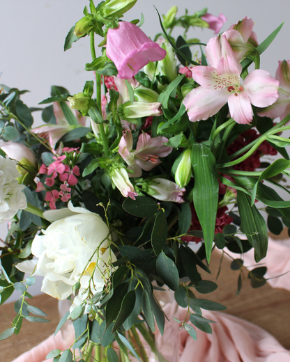 🤍  Spécial fête des mères : un bouquet L aux couleurs douces + un atelier pour 99,90 € (au lieu de 120,20€)