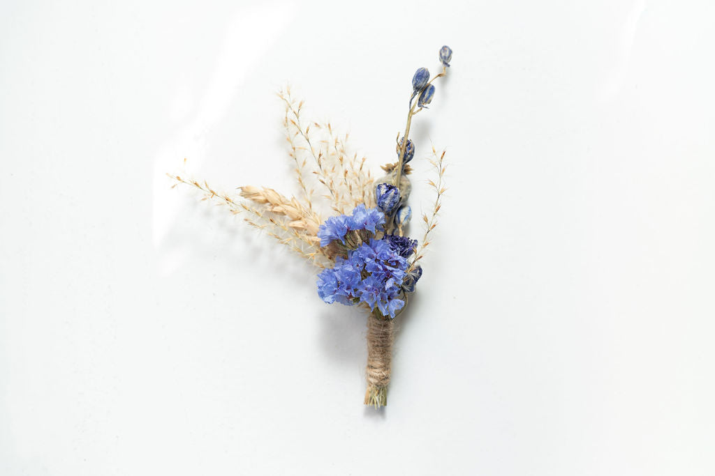 Boutonnière en fleurs séchées pour cérémonie - HOEDIC
